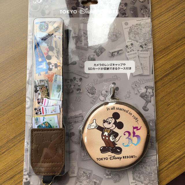 ディズニーランド35周年カメラストラップ スマホ/家電/カメラのカメラ(その他)の商品写真