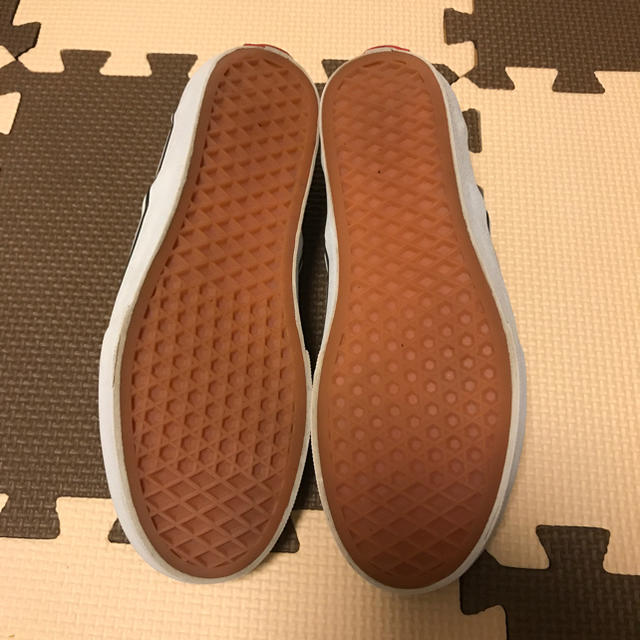 VANS(ヴァンズ)のvans スリッポン 黒 25.5cm メンズの靴/シューズ(スニーカー)の商品写真