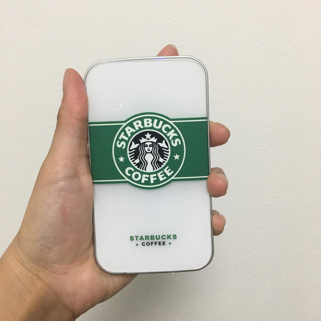 Starbucks Coffee(スターバックスコーヒー)のStarbucks 持ち運び充電器 韓国 スマホ/家電/カメラのスマートフォン/携帯電話(バッテリー/充電器)の商品写真
