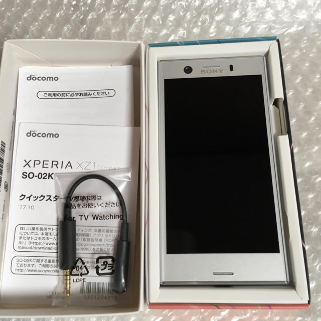 SONY(ソニー)のXperia XZ1 Compact SO-02K ホワイト スマホ/家電/カメラのスマートフォン/携帯電話(スマートフォン本体)の商品写真