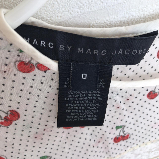 MARC BY MARC JACOBS(マークバイマークジェイコブス)のマークバイマークジェイコブス チェリー ブラウス レディースのトップス(シャツ/ブラウス(半袖/袖なし))の商品写真