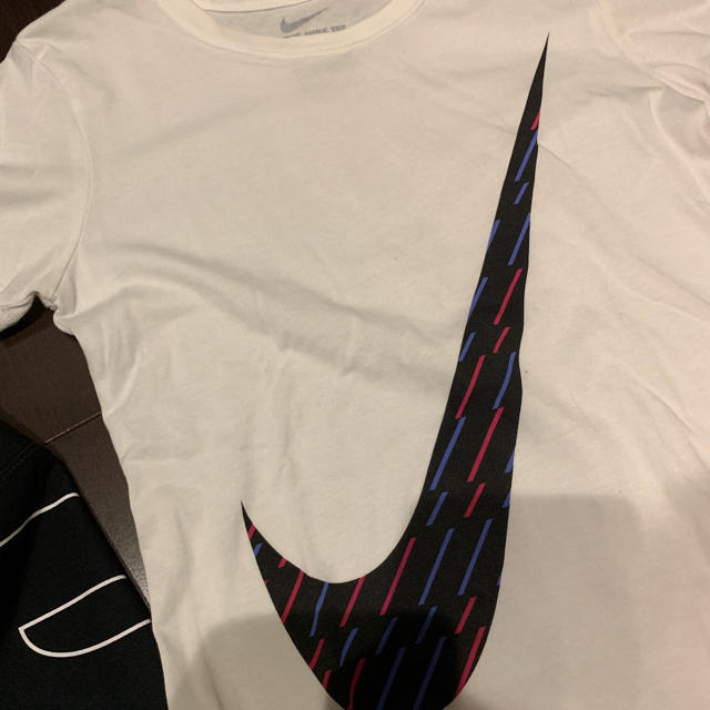 NIKE(ナイキ)のもよん様専用。NIKEナイキセット レディースのトップス(Tシャツ(半袖/袖なし))の商品写真