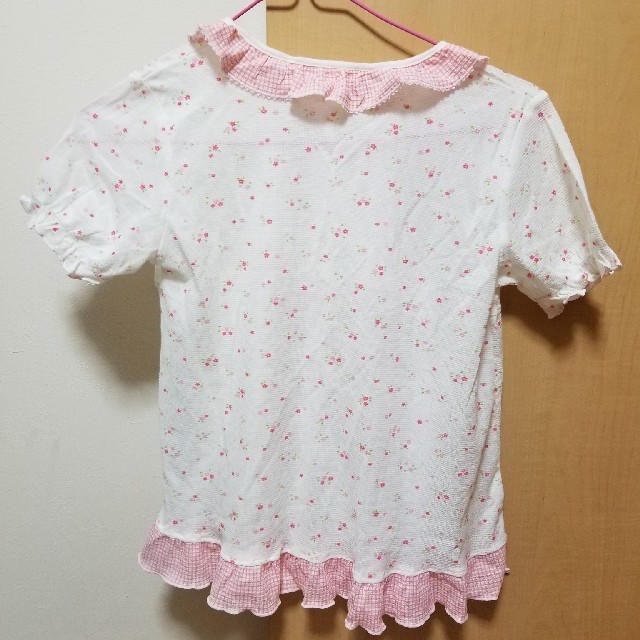 120cm パジャマ　女の子　花柄 キッズ/ベビー/マタニティのキッズ服女の子用(90cm~)(パジャマ)の商品写真