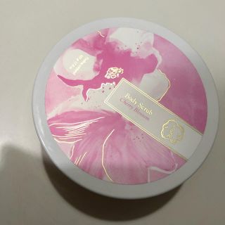 ラリン(Laline)のLaline ボディスクラブ 500g チェリーブロッサム(ボディスクラブ)