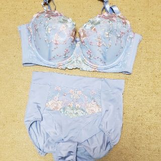 フェリシモ(FELISSIMO)の新品・未使用　ブラジャー&ショーツセット(D85)(LL)(ブラ&ショーツセット)