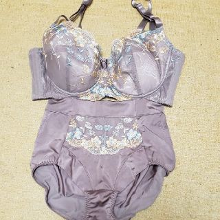 フェリシモ(FELISSIMO)の新品・未使用　ブラジャー&ショーツセット(D85)(LL)(ブラ&ショーツセット)