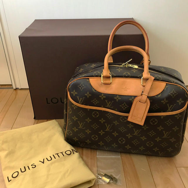 【美品・保存袋・元箱付】LOUIS VUITTON  ドーヴィル