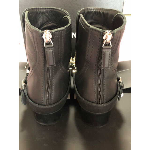 CHANEL(シャネル)のシャネル パール ショートブーツ 2018 レディースの靴/シューズ(ブーティ)の商品写真