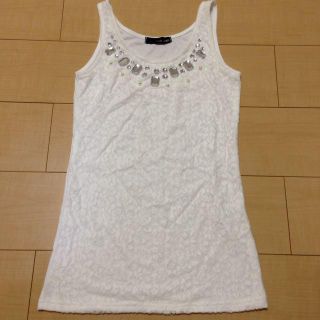 セシルマクビー(CECIL McBEE)のCECIL白トップス新品(カットソー(半袖/袖なし))