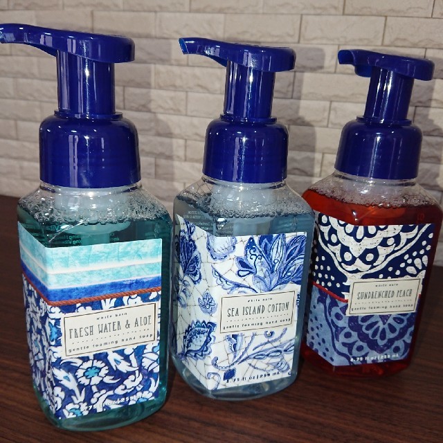 Bath & Body Works(バスアンドボディーワークス)の【新品】大人気の3本セット☆バスアンドボディワークス 泡ハンドソープ コスメ/美容のボディケア(ボディソープ/石鹸)の商品写真