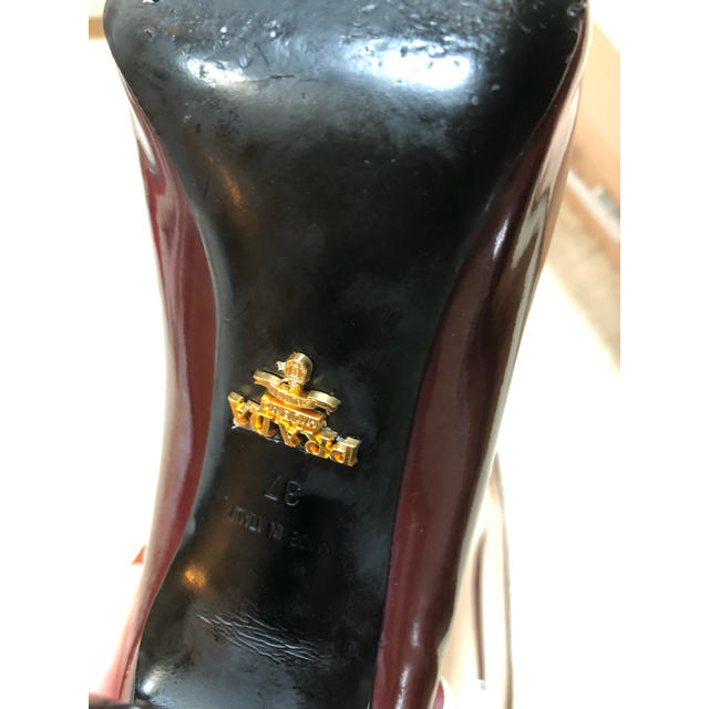 PRADA(プラダ)のプラダ パンプスEmma さん専用 レディースの靴/シューズ(ハイヒール/パンプス)の商品写真