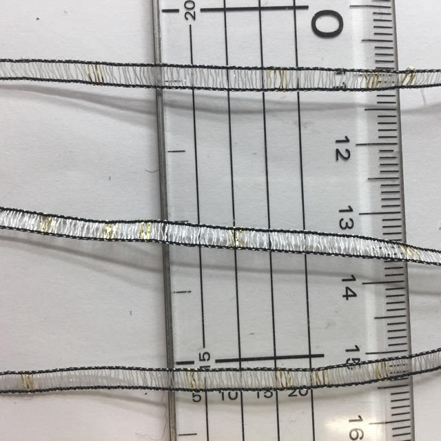 メタルラダーヤーン  ゴールドブラック ５０ｇ ハンドメイドの素材/材料(生地/糸)の商品写真