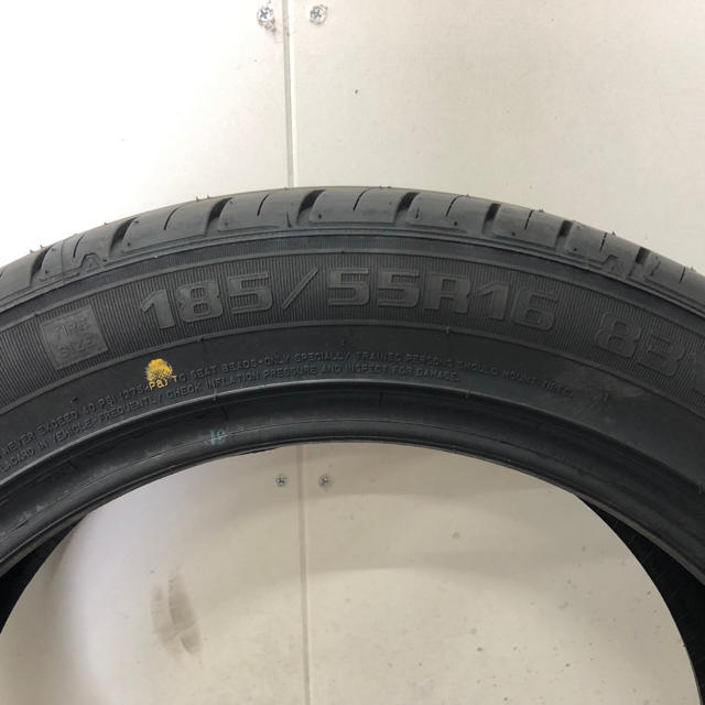 Goodyear(グッドイヤー)の185/55R16グッドイヤー夏用タイヤ4本 自動車/バイクの自動車(タイヤ)の商品写真