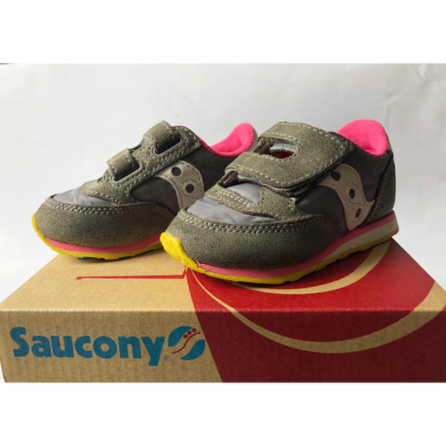 Saucony アメリカで人気ブランド サッカニー キッズスニーカーの通販 By Asa S Shop サッカニーならラクマ