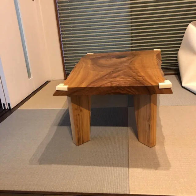 カリモク家具(カリモクカグ)の一枚板テーブルは特注今月だけ値下げです ハンドメイドの素材/材料(その他)の商品写真