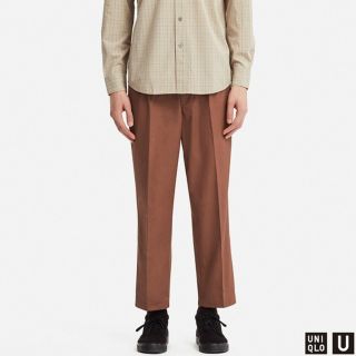 ユニクロ(UNIQLO)のfukattu様専用ワイドフィットタックテーパードチノ　ブラウン76㎝(チノパン)