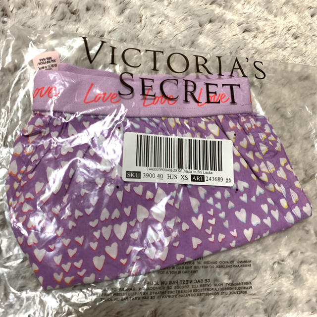 Victoria's Secret(ヴィクトリアズシークレット)の♡VSレーストリムショーツ♡XS新品パープルハート レディースのパンツ(ショートパンツ)の商品写真