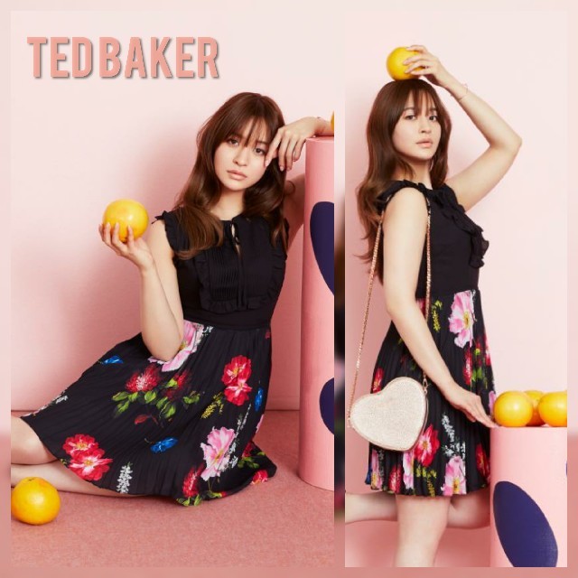 TED BAKER(テッドベイカー)の2019新作TED BAKER☆花柄プリーツワンピ レディースのワンピース(ミニワンピース)の商品写真