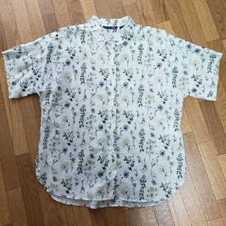 ユニクロ(UNIQLO)のスタジオサンダーソンソフトコットンシャツMサイズ(シャツ/ブラウス(半袖/袖なし))