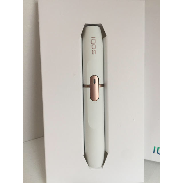 IQOS(アイコス)の☆新品未使用/製品未登録☆ IQOSアイコス 2.4Plus ホルダー/ホワイト メンズのファッション小物(タバコグッズ)の商品写真