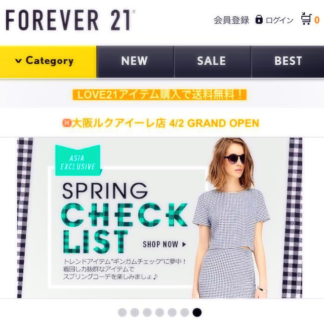 FOREVER 21(フォーエバートゥエンティーワン)の【お値下げ♡美品☆】グリッターゴールド  オックスフォードシューズ レディースの靴/シューズ(ローファー/革靴)の商品写真