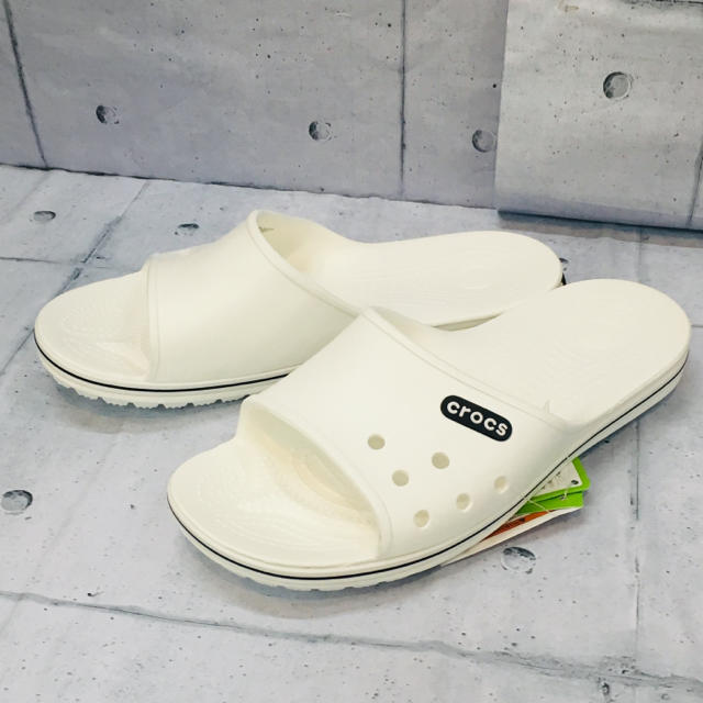 crocs(クロックス)の新品 クロックス 25.0cm サンダル 白 タグ付き メンズの靴/シューズ(サンダル)の商品写真