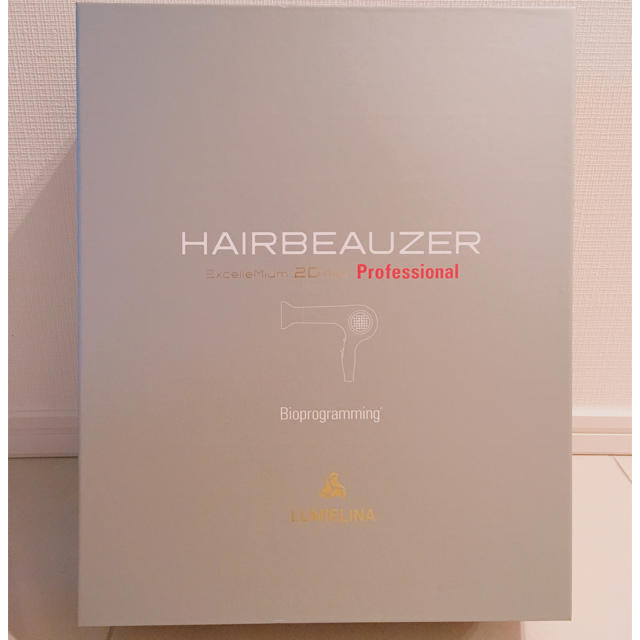 Lumiere Blanc(リュミエールブラン)のヘアビューザー　エクセレミアム 2D Plus プロフェッショナル スマホ/家電/カメラの美容/健康(ドライヤー)の商品写真