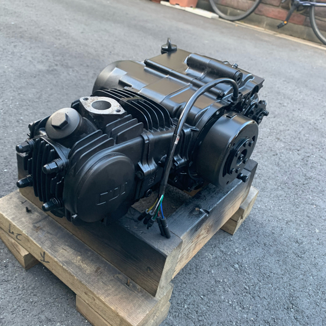 ロンシン 中華 loncin125cc カブ モンキー 系 横型エンジン 4速 ロンシン 中華 loncin125cc カブ モンキー 系 横型エンジン 4速