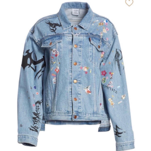 VETEMENTS sticker oversized denim jacket