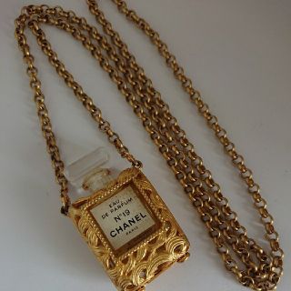 シャネル(CHANEL)の正規品 CHANEL 香水ネックレス  (ネックレス)