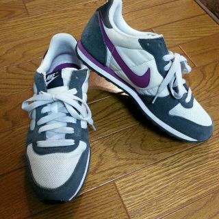 ナイキ(NIKE)のナイキ☆インターナショナリスト☆25.5(スニーカー)