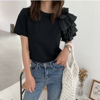 ザラ(ZARA)の【birthdaybash】アシンメトリーフリルT(Tシャツ(半袖/袖なし))