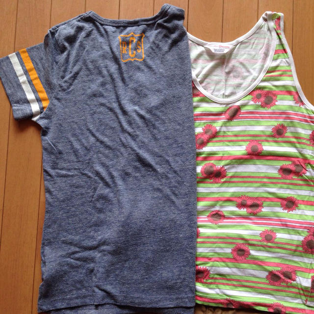 RODEO CROWNS(ロデオクラウンズ)のロデオ☆グレーナンバリングTシャツセット レディースのトップス(Tシャツ(半袖/袖なし))の商品写真