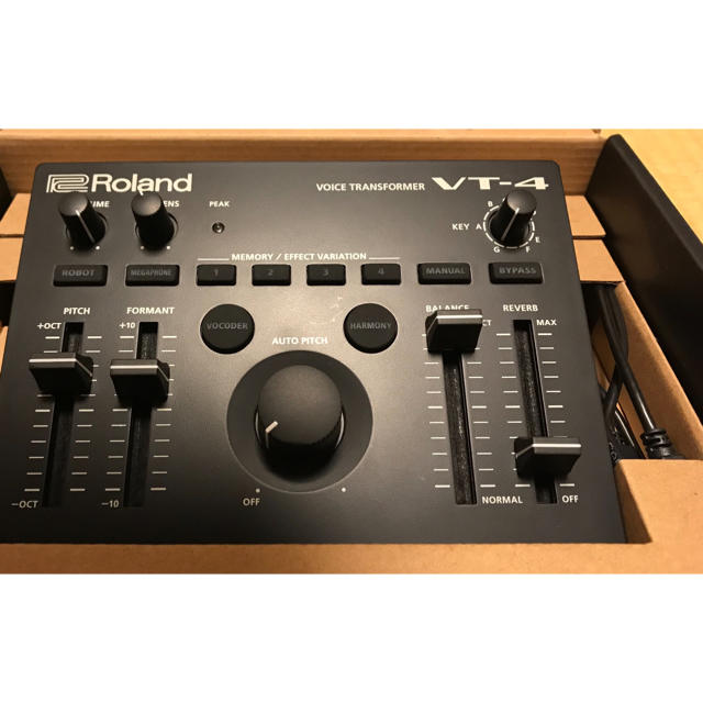 Roland(ローランド)のRoland ARIA VT-4 Voice Tranceformer 楽器のレコーディング/PA機器(エフェクター)の商品写真