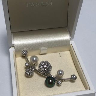 タサキ(TASAKI)のタサキ  K18  計1.99ctダイヤ×パールブローチ  新品同様(ブローチ/コサージュ)