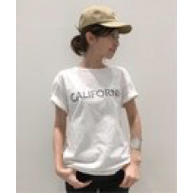 L'Appartement DEUXIEME CLASSE(アパルトモンドゥーズィエムクラス)のL'Appartement REMI RELIEF CALIFORNIA シャツ レディースのトップス(Tシャツ(半袖/袖なし))の商品写真