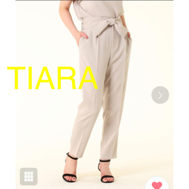 tiara(ティアラ)のTIARA 今期麻調テーパードパンツ レディースのパンツ(クロップドパンツ)の商品写真