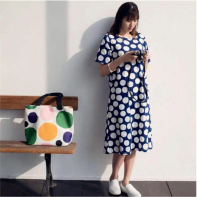 marimekko(マリメッコ)のUNIQLO♡マリメッコ コラボ ドット ネイビー ワンピース レディースのワンピース(ロングワンピース/マキシワンピース)の商品写真