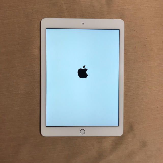 iPad Air2 シルバー32GB 美品タブレット