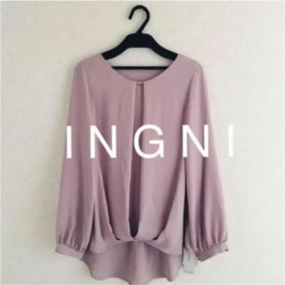 イング(INGNI)の2019最新★ I N G N Iピン付トロミ裾タックブラウス(シャツ/ブラウス(長袖/七分))