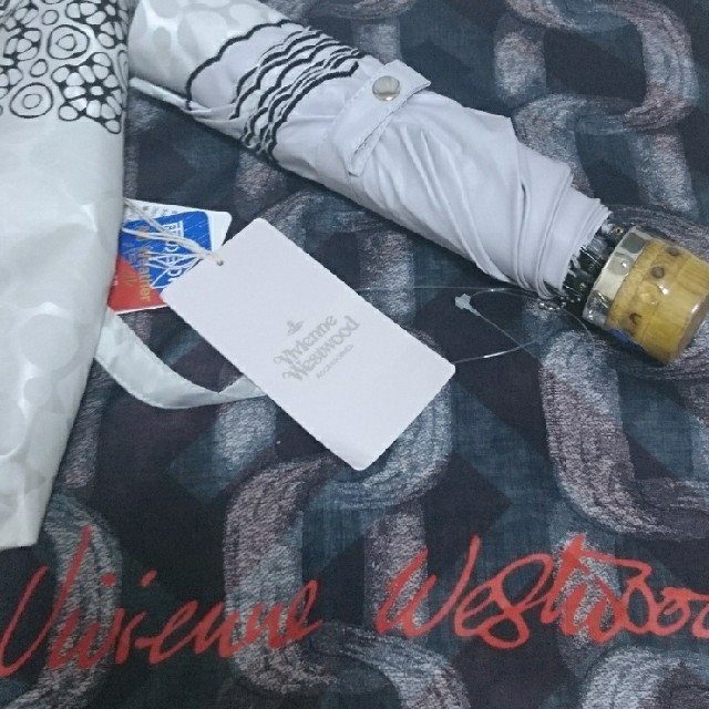 Vivienne Westwood(ヴィヴィアンウエストウッド)のVivienne Westwood 日傘 新品 晴雨兼用 レディースのファッション小物(傘)の商品写真