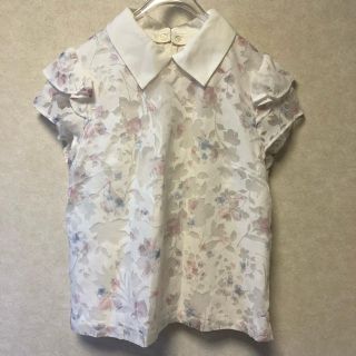 レストローズ(L'EST ROSE)の【美品】レストローズ  エアリーローズブラウス(シャツ/ブラウス(半袖/袖なし))