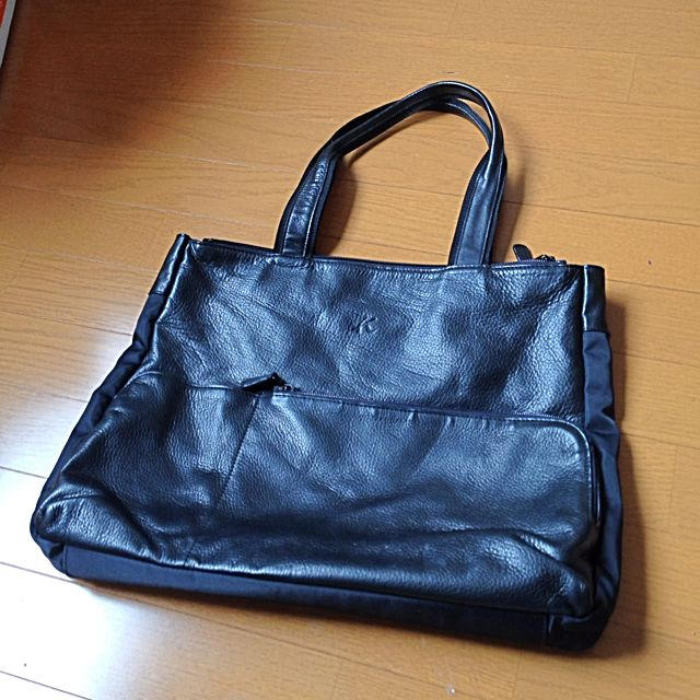 Kitamura(キタムラ)の収納力バツグン❗️トートバッグ 黒革 レディースのバッグ(トートバッグ)の商品写真