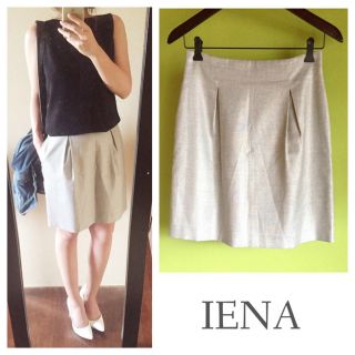 イエナ(IENA)のグレー ラメ 光沢 レーヨン 綿 (ひざ丈スカート)