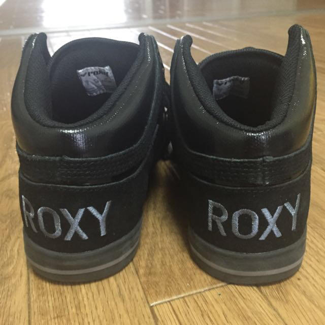 Roxy(ロキシー)のROXY ブラックスニーカー 24cm レディースの靴/シューズ(スニーカー)の商品写真