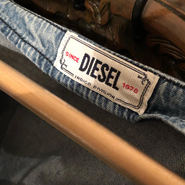 DIESEL(ディーゼル)のDIESEL  ヴィンテージテイスト ウオッシュブルーデニム  半袖ワンピース レディースのワンピース(ひざ丈ワンピース)の商品写真