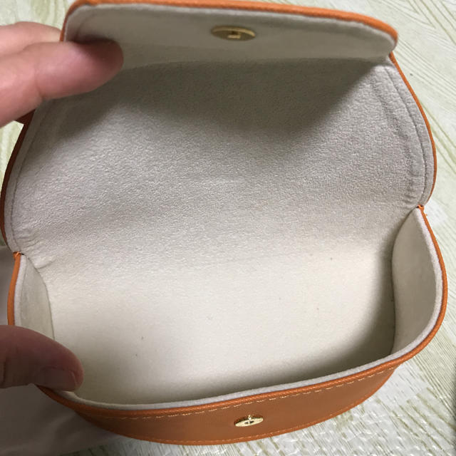 Tory Burch(トリーバーチ)のNAO伯爵様専用トリーバーチ サングラス ケース付き 未使用 レディースのファッション小物(サングラス/メガネ)の商品写真