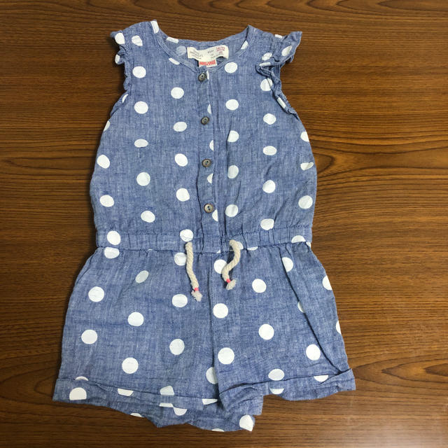 ZARA KIDS(ザラキッズ)のザラ80.90☺︎水玉柄 デニムサロペット ギャップ、プチバトー好きにも♡ キッズ/ベビー/マタニティのキッズ服女の子用(90cm~)(ワンピース)の商品写真