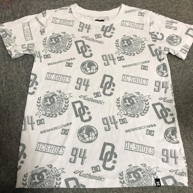 DC(ディーシー)のDC tシャツ キッズ/ベビー/マタニティのキッズ服男の子用(90cm~)(Tシャツ/カットソー)の商品写真