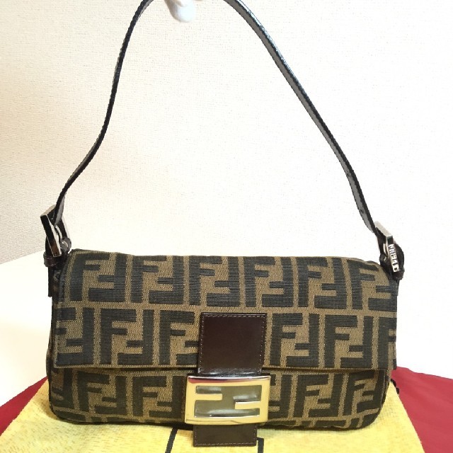 定価23万✨美品✨FENDI バイザウェイ　ミディアム